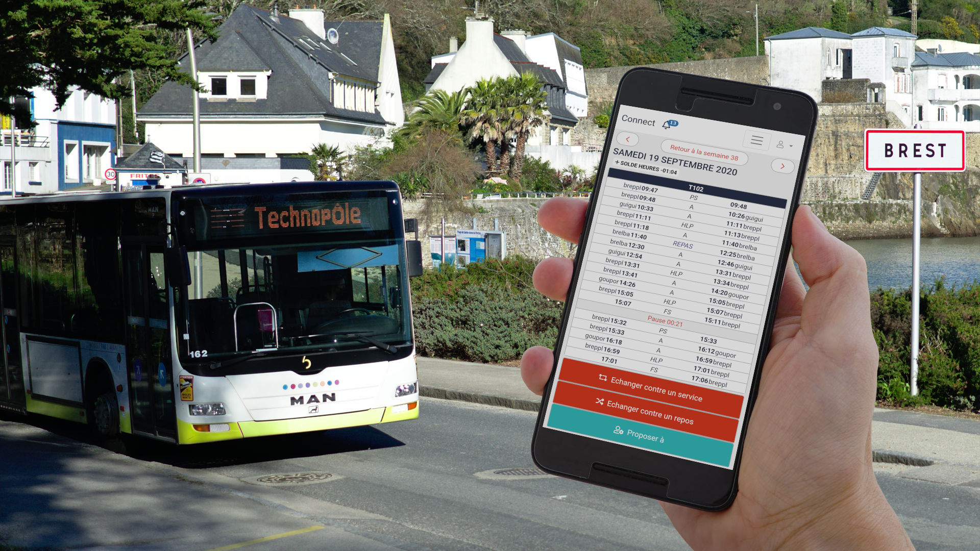 Application mobile conducteur connecté face à un bus à Brest
